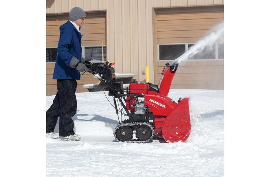 Honda HSS928ATD 270cc 28" Track Drive Two Stage Snow Blower with Electric Start