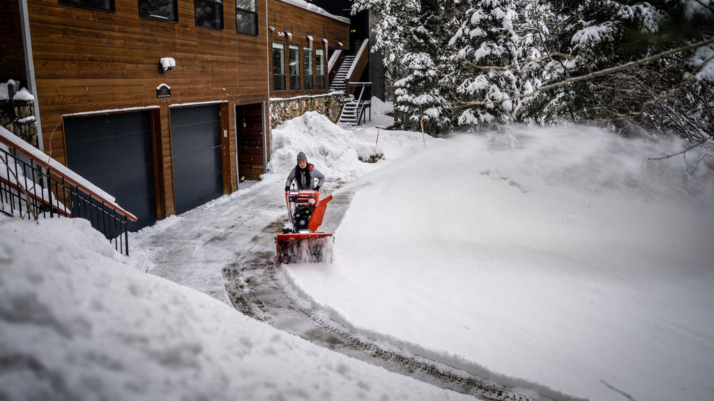 Ariens 926521 Professional Mountaineering Edition- 32" Hydero Efi Rapidtrak 2-Stage Snow Thrower